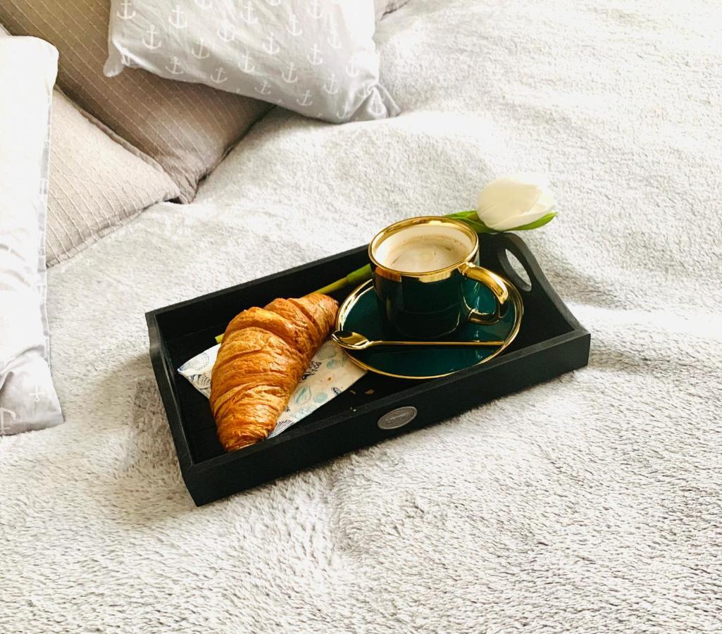 Apartament- Blisko Morza- W Trzech Koronach Z Prv Miejscem Parkingowym W Cenie! ชวีโนวิชแจ ภายนอก รูปภาพ